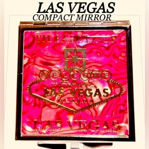 LAS VEGAS  "I'm Fabulous" Square Double sided Compact Mirror size 2.5x2.5  NWT